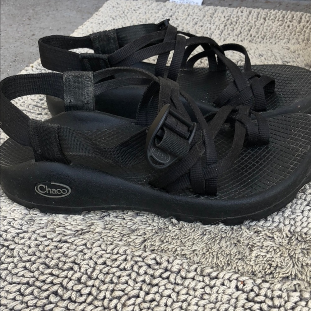 Excellent condition Black chacos